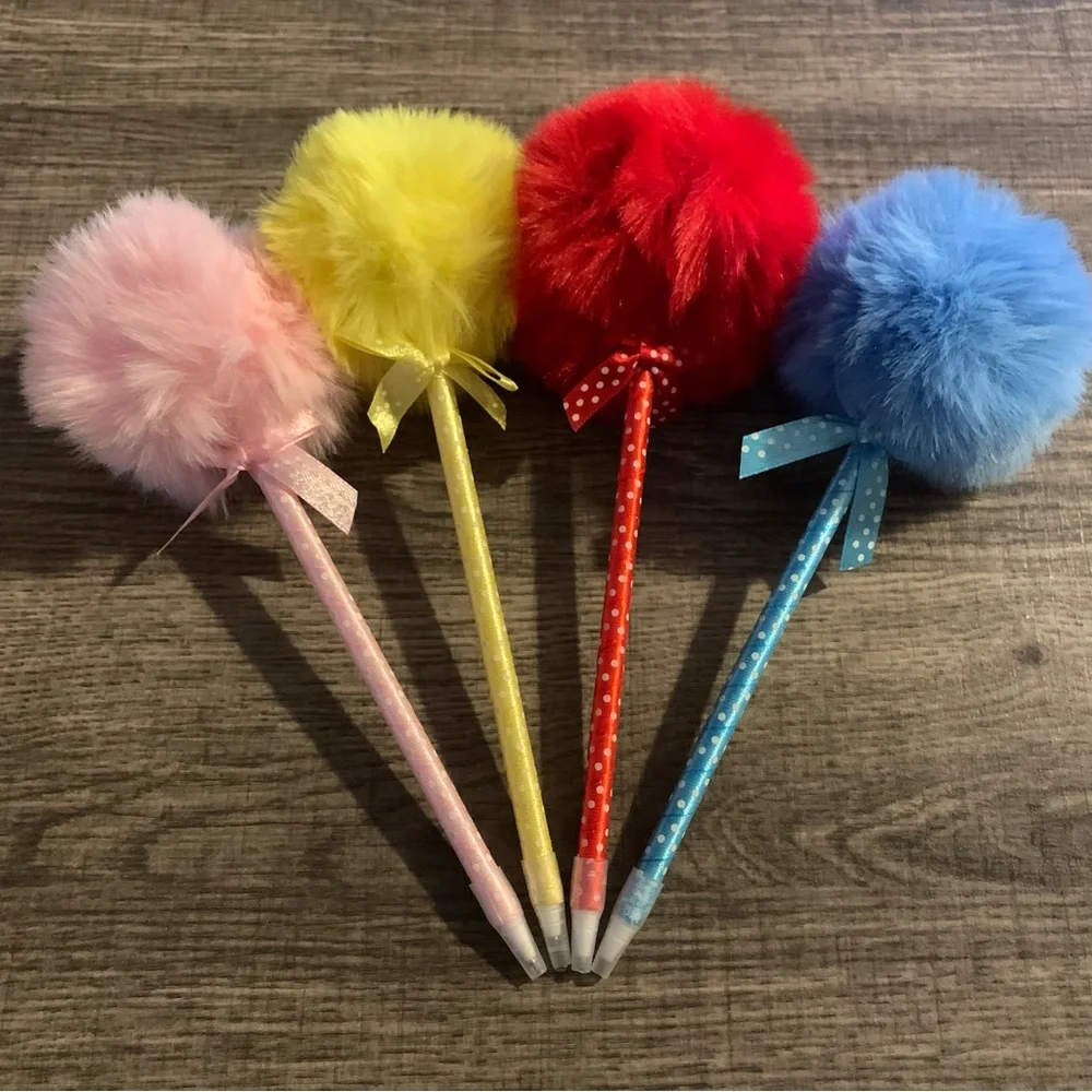 🍒🍒 2 Fur Ball Ballpoint Pens